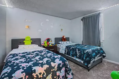 Bedroom - 24 Hideaway Dr, Covington, KY 41017 photo 6 of 8