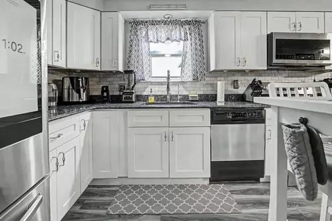 Kitchen - 24 Hideaway Dr, Covington, KY 41017 photo 2 of 3