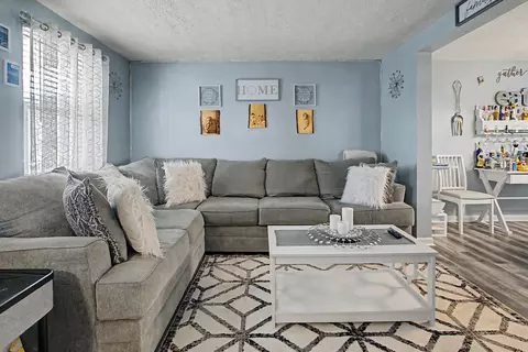 Living - 24 Hideaway Dr, Covington, KY 41017 photo 2 of 4