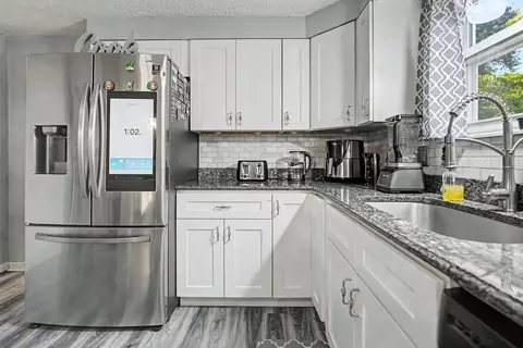 Kitchen - 24 Hideaway Dr, Covington, KY 41017 photo 3 of 3
