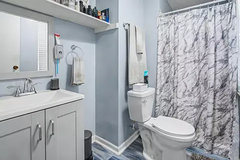Bath - 24 Hideaway Dr, Covington, KY 41017 photo 2 of 2