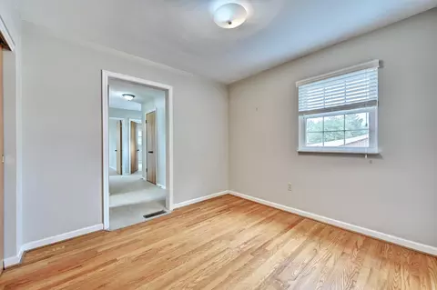 Bedroom - 249 N Ashbrook Cir, Lakeside Park, KY 41017 photo 6 of 10