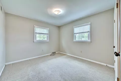 Bedroom - 249 N Ashbrook Cir, Lakeside Park, KY 41017 photo 3 of 10
