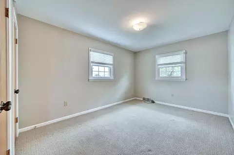 Bedroom - 249 N Ashbrook Cir, Lakeside Park, KY 41017 photo 1 of 10