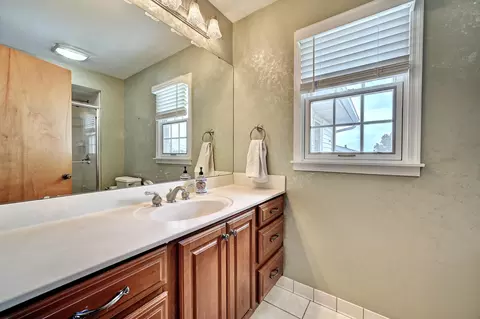 Bath - 249 N Ashbrook Cir, Lakeside Park, KY 41017 photo 2 of 4