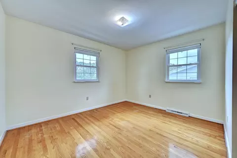 Bedroom - 249 N Ashbrook Cir, Lakeside Park, KY 41017 photo 8 of 10