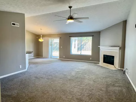 Living - 302 Mendocino Ct #303, Cold Spring, KY 41076 photo 4 of 8