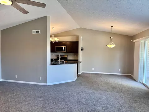 Living - 302 Mendocino Ct #303, Cold Spring, KY 41076 photo 6 of 8