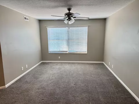 Living - 302 Mendocino Ct #303, Cold Spring, KY 41076 photo 8 of 8