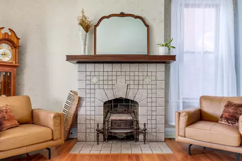 Living - 25 Wallace Ave, Covington, KY 41014 photo 3 of 7