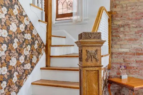 Entry Way - 25 Wallace Ave, Covington, KY 41014 photo 8 of 9