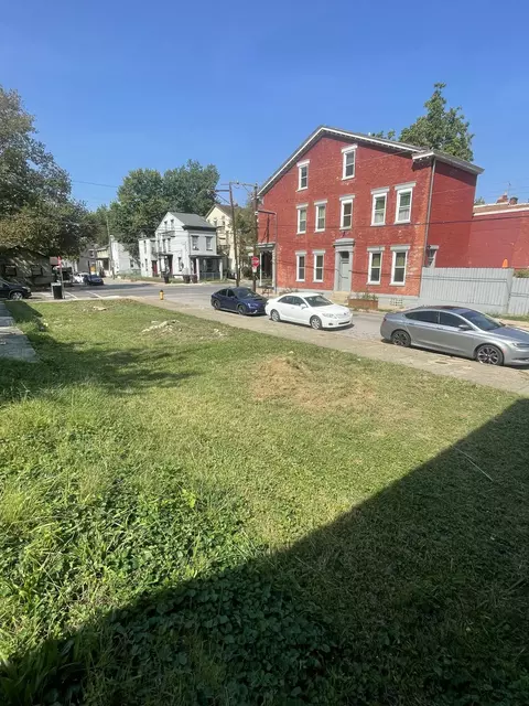 1322 Greenup St, Covington, KY 41011 photo 4