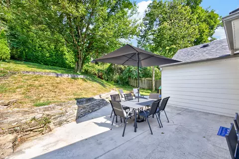 Exterior - 1014 Jackson Rd, Park Hills, KY 41011 photo 4 of 7