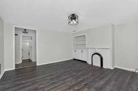 Living - 346 Payne St, Georgetown, KY 40324 photo 1 of 3