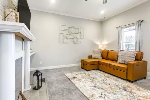 Living - 415 W 21st St, Covington, KY 41014 photo 3 of 4