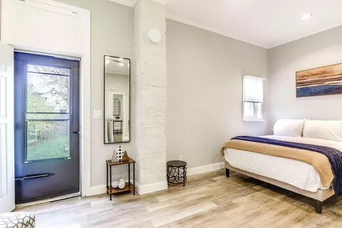 Bedroom - 415 W 21st St, Covington, KY 41014 photo 2 of 2