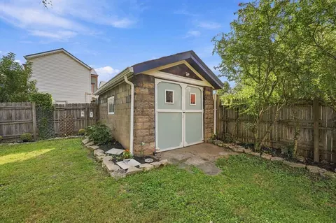 Exterior - 1308 Holman Ave, Covington, KY 41011 photo 7 of 7