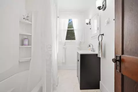 Bath - 1308 Holman Ave, Covington, KY 41011 photo 1 of 2