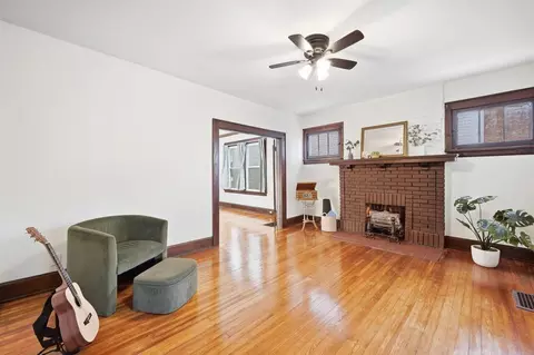 Living - 1308 Holman Ave, Covington, KY 41011 photo 3 of 8