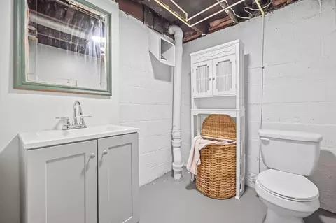Bath - 1308 Holman Ave, Covington, KY 41011 photo 2 of 2