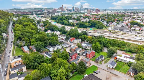 View/Area - 902 Baker St, Covington, KY 41011 photo 3 of 10