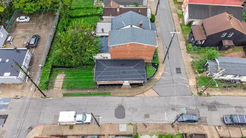 View/Area - 902 Baker St, Covington, KY 41011 photo 2 of 10
