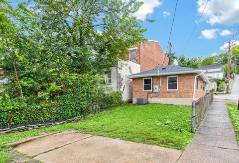 Exterior - 902 Baker St, Covington, KY 41011 photo 2 of 4