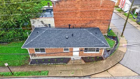 View/Area - 902 Baker St, Covington, KY 41011 photo 1 of 10
