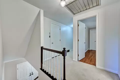Entry Way - 447 White Oak Dr, Edgewood, KY 41017 photo 5 of 5