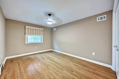 Bedroom - 447 White Oak Dr, Edgewood, KY 41017 photo 1 of 5