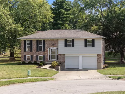 Exterior - 2610 Brookview Dr, Villa Hills, KY 41017 photo 2 of 6