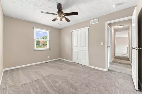 Bedroom - 2610 Brookview Dr, Villa Hills, KY 41017 photo 6 of 6