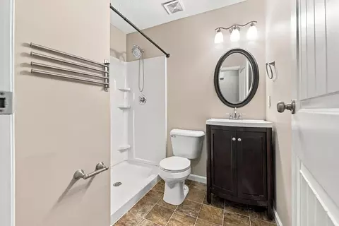 Bath - 2610 Brookview Dr, Villa Hills, KY 41017 photo 2 of 2