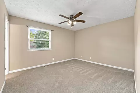 Bedroom - 2610 Brookview Dr, Villa Hills, KY 41017 photo 1 of 6