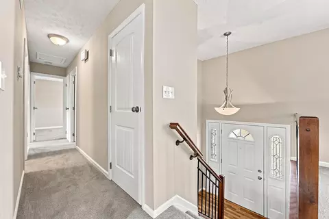 Entry Way - 2610 Brookview Dr, Villa Hills, KY 41017 photo 2 of 3