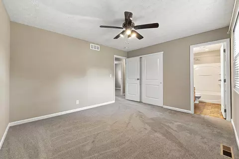 Bedroom - 2610 Brookview Dr, Villa Hills, KY 41017 photo 2 of 6
