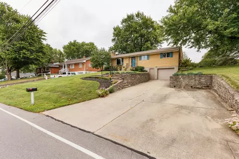 Exterior - 752 Rogers Rd, Villa Hills, KY 41017 photo 14 of 15