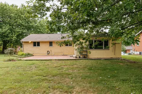Exterior - 752 Rogers Rd, Villa Hills, KY 41017 photo 4 of 15