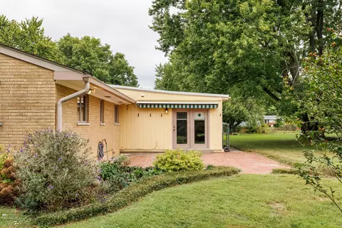 Exterior - 752 Rogers Rd, Villa Hills, KY 41017 photo 8 of 15