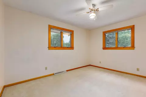 Bedroom - 752 Rogers Rd, Villa Hills, KY 41017 photo 5 of 6