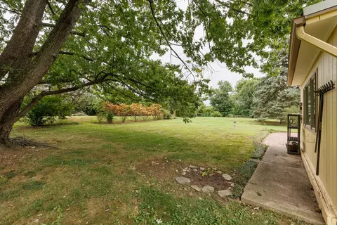 Exterior - 752 Rogers Rd, Villa Hills, KY 41017 photo 11 of 15