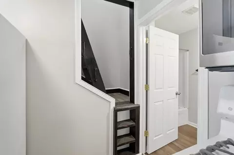 Entry Way - 843 Elm St, Ludlow, KY 41016 photo 3 of 3