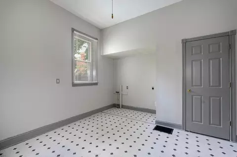 Other - 209 Byrd St, Covington, KY 41011 photo 2 of 10