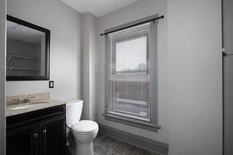 Bath - 209 Byrd St, Covington, KY 41011 photo 4 of 4