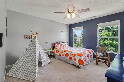 Bedroom - 2170 Algiers St, Union, KY 41091 photo 4 of 6