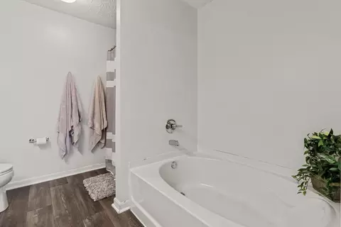 Bath - 2170 Algiers St, Union, KY 41091 photo 3 of 4