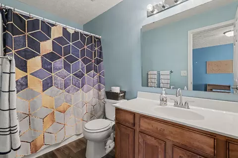 Bath - 2170 Algiers St, Union, KY 41091 photo 4 of 4