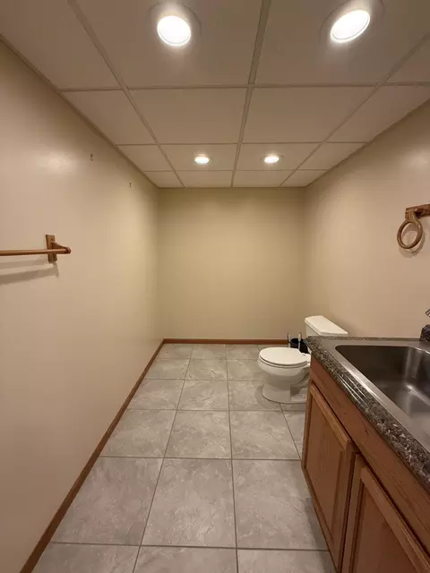 Bath - 1027 Buddleia Ct, Florence, KY 41042 photo 4 of 5