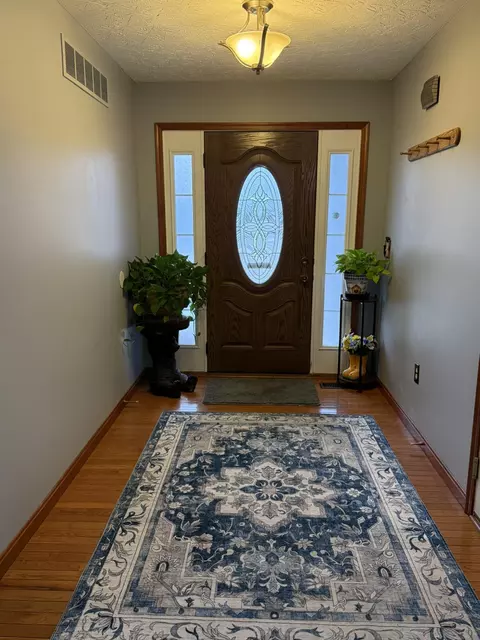 Entry Way - 1027 Buddleia Ct, Florence, KY 41042 photo 2 of 4
