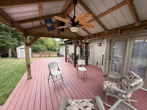 Exterior - 1027 Buddleia Ct, Florence, KY 41042 photo 8 of 10